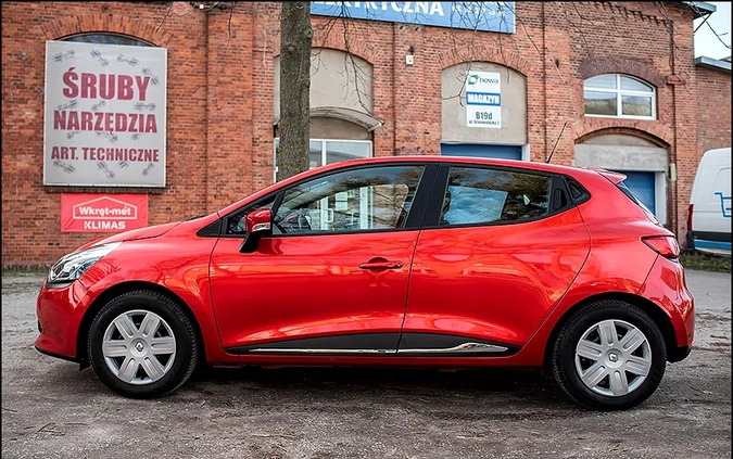 Renault Clio cena 33999 przebieg: 124000, rok produkcji 2016 z Elbląg małe 742